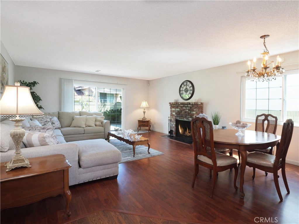 1047 Ashbridge