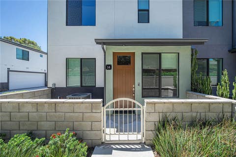 Photo of 2775 W Pepper Tree Dr, Anaheim, CA 92801 (MLS # IV26156460)