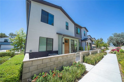 Photo of 2775 W Pepper Tree Dr #14, Anaheim, CA 92801 (MLS # IV26156460)