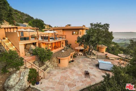 Photo of 280 W Mountain Drive, Santa Barbara, CA 93103 (MLS # 26835691)