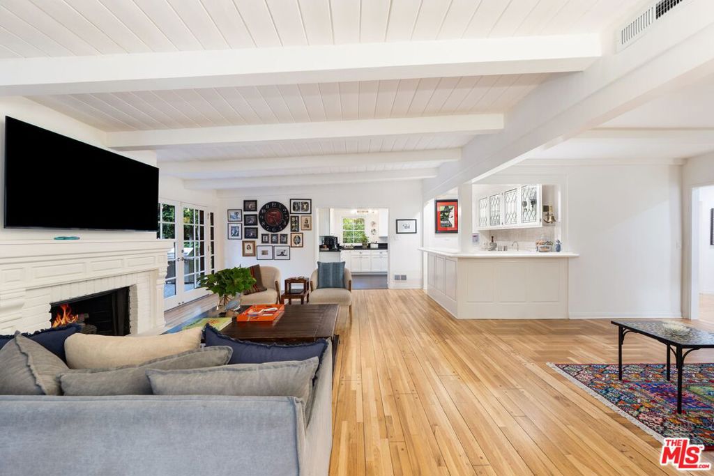 13109 Valley Vista Boulevard