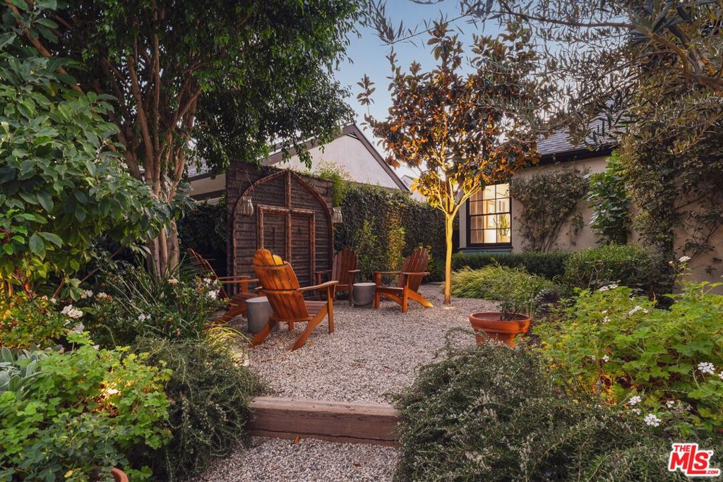 13109 Valley Vista Boulevard