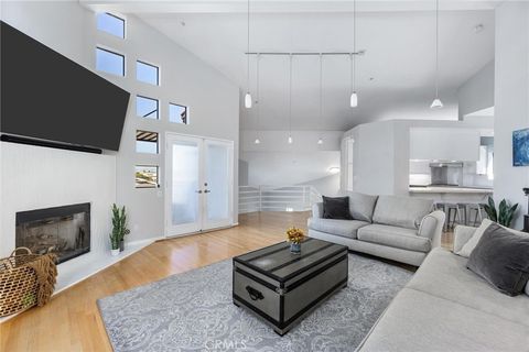 Tiny photo for 1908 Belmont Lane Ln #A, Redondo Beach, CA 90278 (MLS # SB25242251)