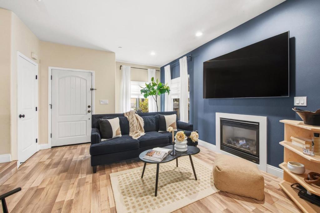 18 S 21st Street 100, San Jose CA 95116