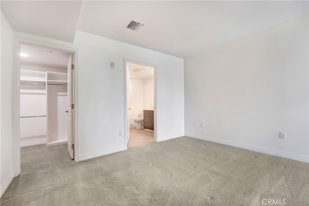 Properties 3 5818 Whitsett Avenue 405