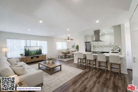 Photo of 1117 S Bedford Street #102, Los Angeles, CA 90035 (MLS # 26674103)