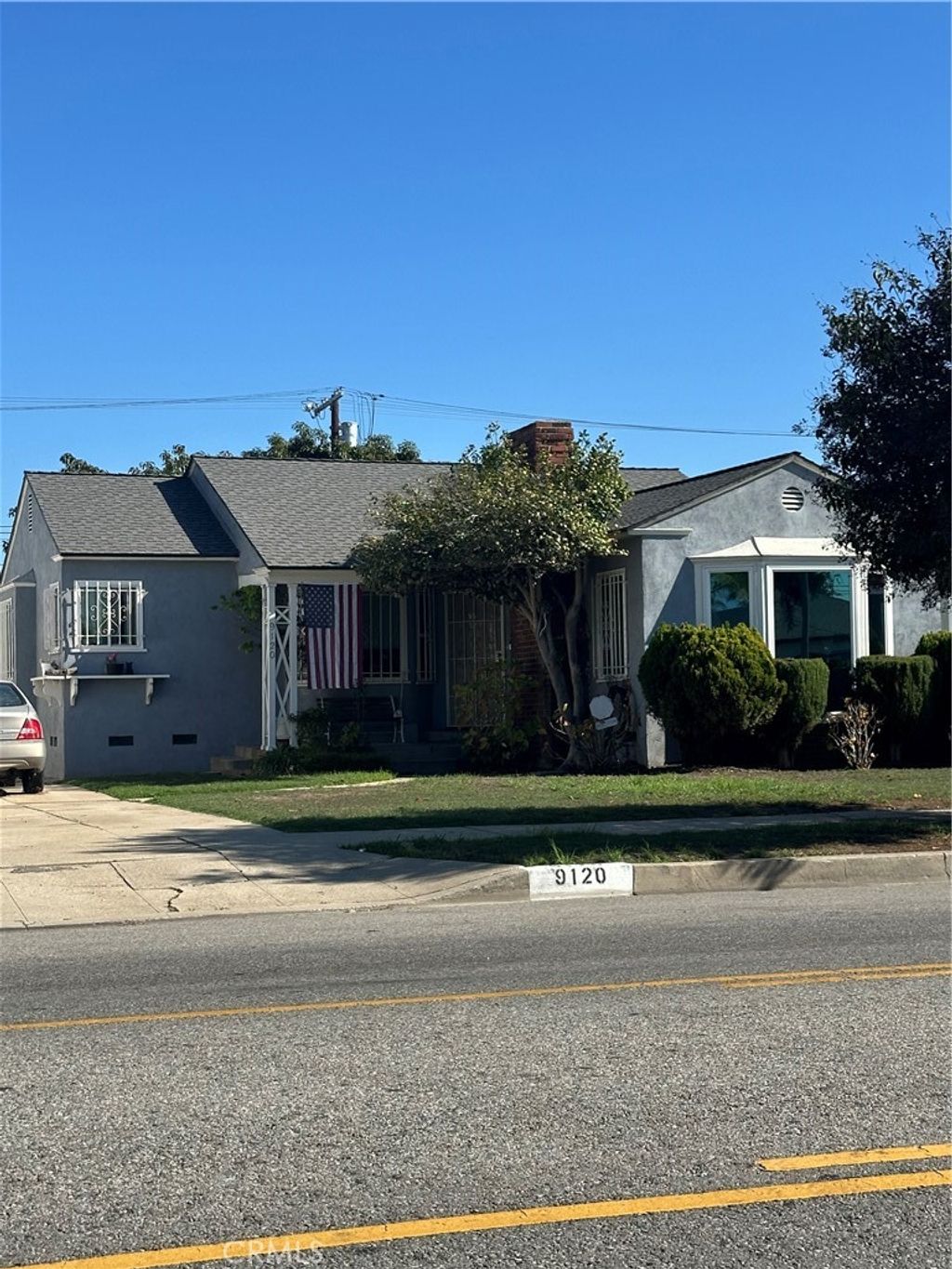 Photo of 9120 S Van Ness Ave, Los Angeles, CA 90047 (MLS # IN25257174)