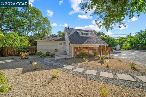 Photo of 1409 Walden Rd Rd, Walnut Creek, CA 94597 (MLS # 41139308)