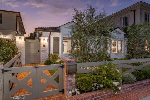 Photo of 2771 Bayshore DR, Newport Beach, CA 92663 (MLS # NP26166099)