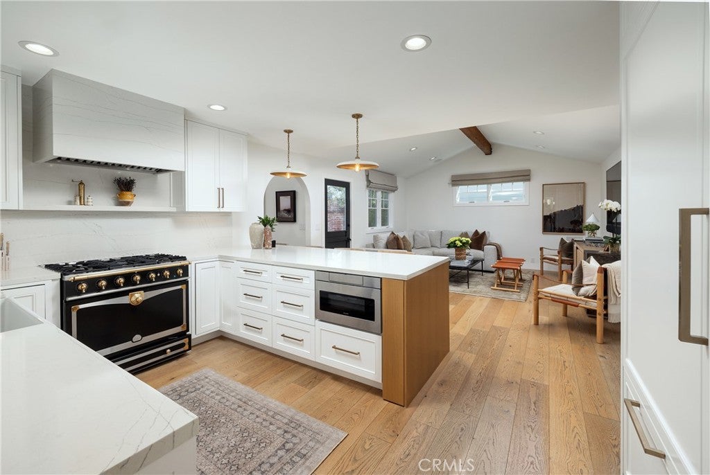 2771 Bayshore, Newport Beach CA 92663 - Photo 11