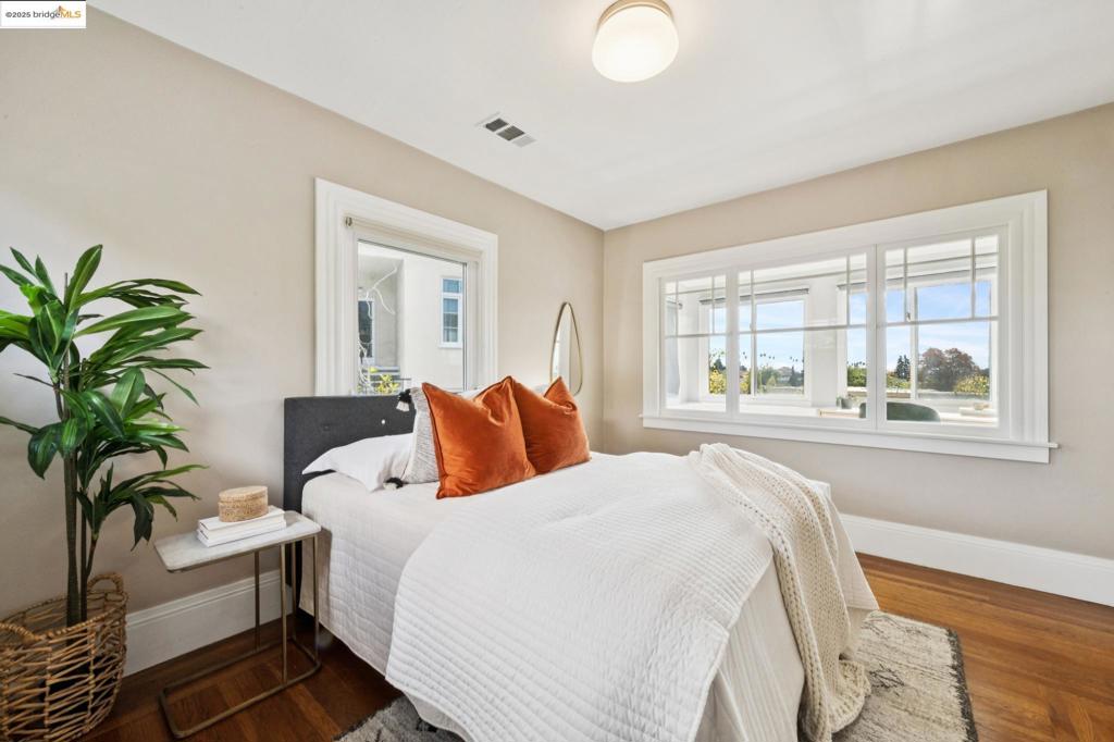 CLEVELAND HEIGHTS - Residential