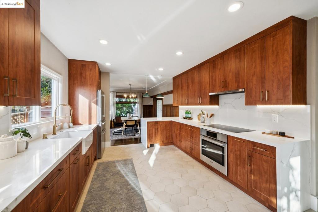 CLEVELAND HEIGHTS - Residential