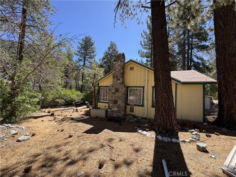Photo of 1459 Ross Street, Wrightwood, CA 92397 (MLS # CV26133676)