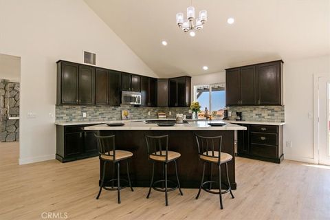 Photo of 9255 Fortuna Avenue, Yucca Valley, CA 92284 (MLS # IG25114951)