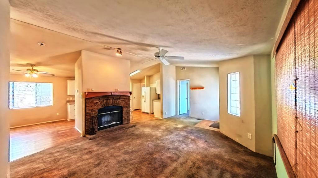 Palm Canyon Mobile C - Manufactured In Park