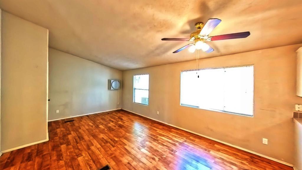 Palm Canyon Mobile C - Manufactured In Park