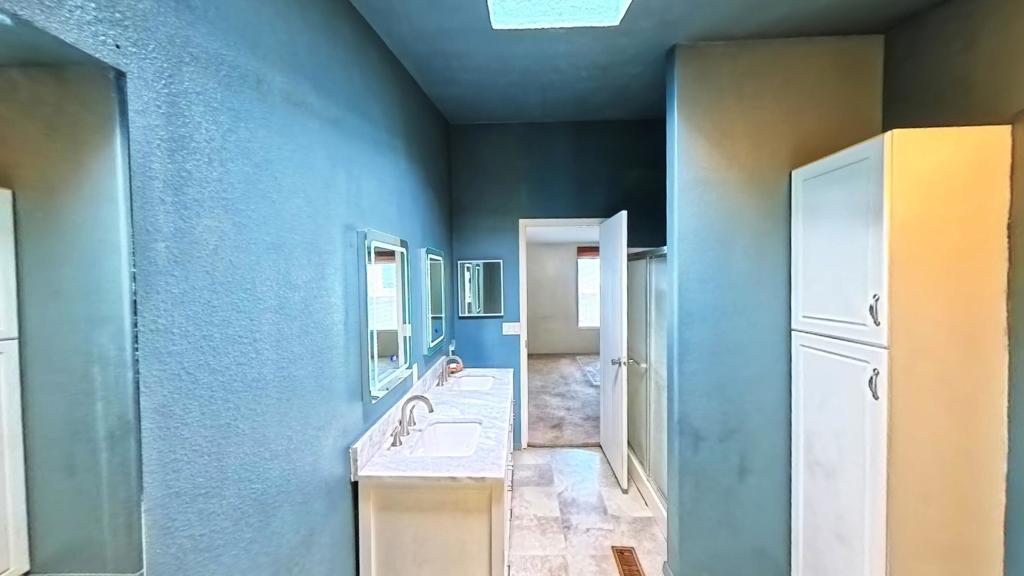 Palm Canyon Mobile C - Manufactured In Park