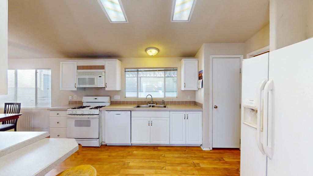 Palm Canyon Mobile C - Manufactured In Park