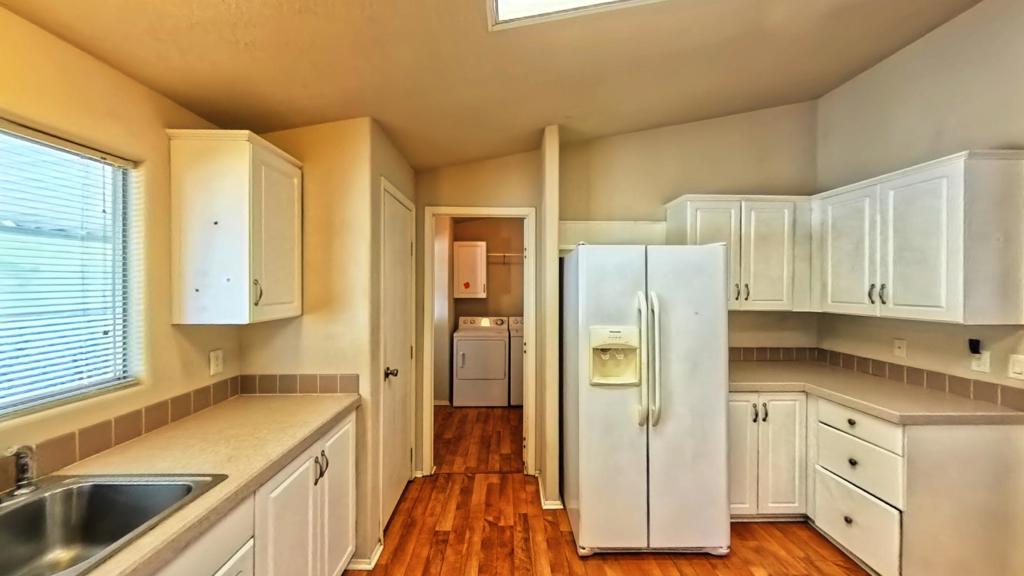 Palm Canyon Mobile C - Manufactured In Park