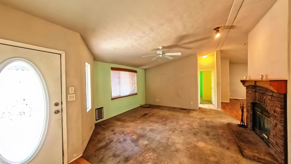 Palm Canyon Mobile C - Manufactured In Park