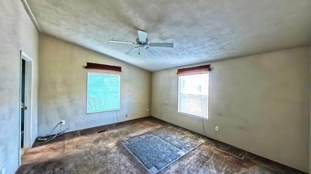 Palm Canyon Mobile C - Manufactured In Park