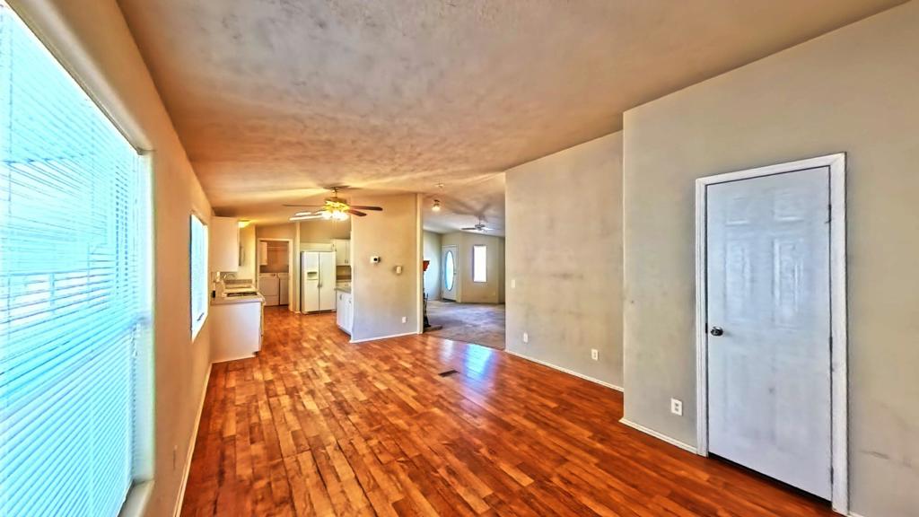 Palm Canyon Mobile C - Manufactured In Park