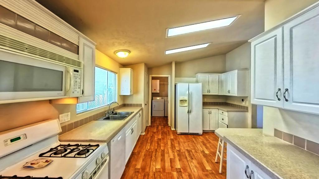 Palm Canyon Mobile C - Manufactured In Park