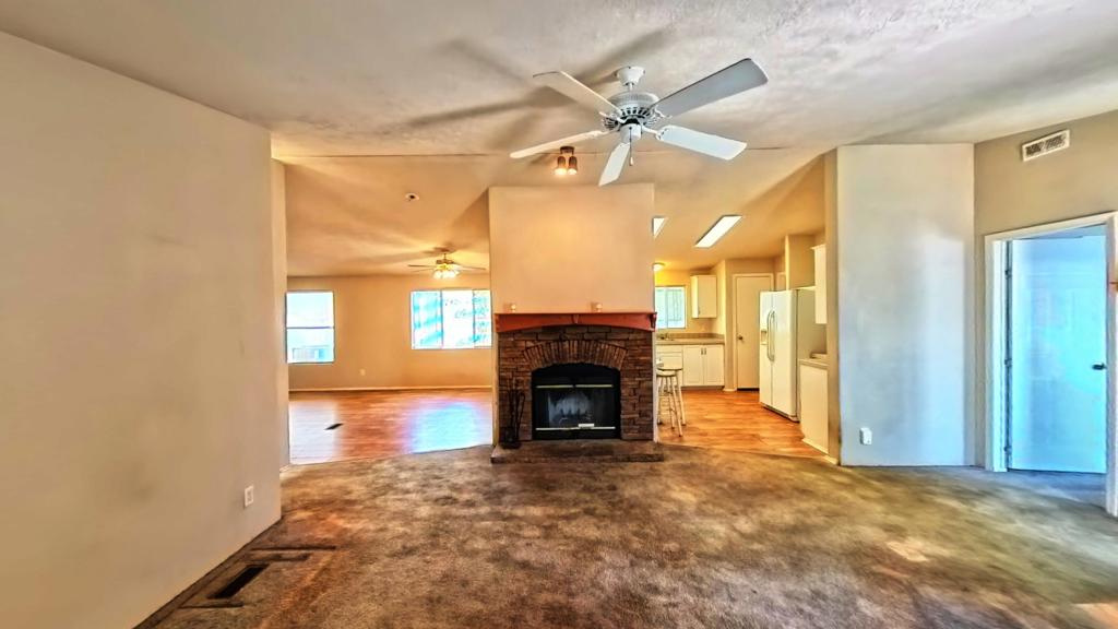 Palm Canyon Mobile C - Manufactured In Park