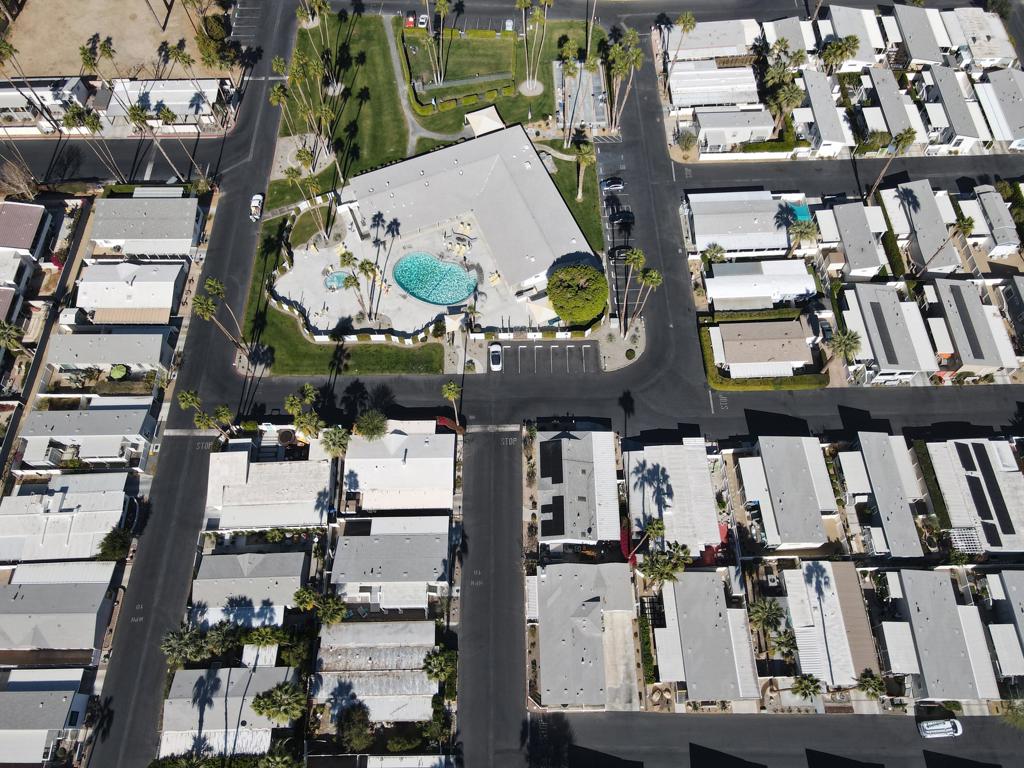 Palm Canyon Mobile C - Manufactured In Park