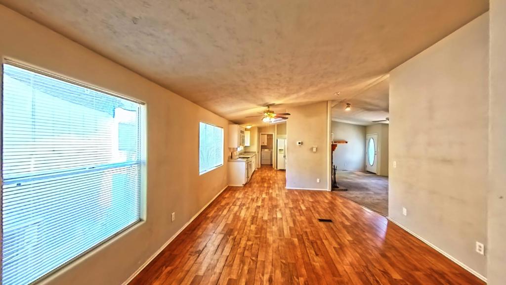 Palm Canyon Mobile C - Manufactured In Park