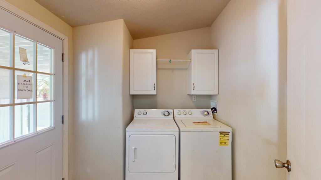 Palm Canyon Mobile C - Manufactured In Park