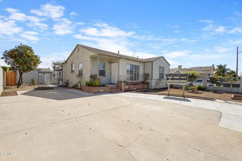 Photo of 136 S Roosevelt Avenue, Oxnard, CA 93030 (MLS # V1-34900)