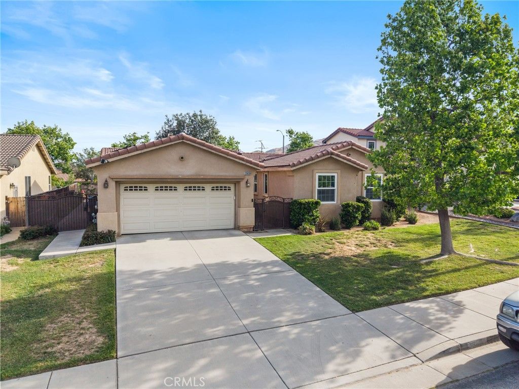 Photo of 23039 Montalvo Rd, Moreno Valley, CA 92557 (MLS # IV26083686)