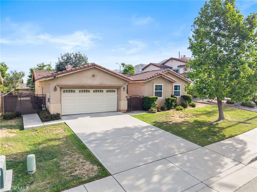 Photo of 23039 Montalvo Rd, Moreno Valley, CA 92557 (MLS # IV26083686)