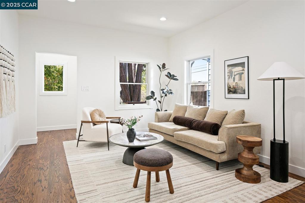 SAN PABLO PARK - Residential
