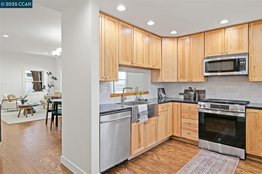 SAN PABLO PARK - Residential