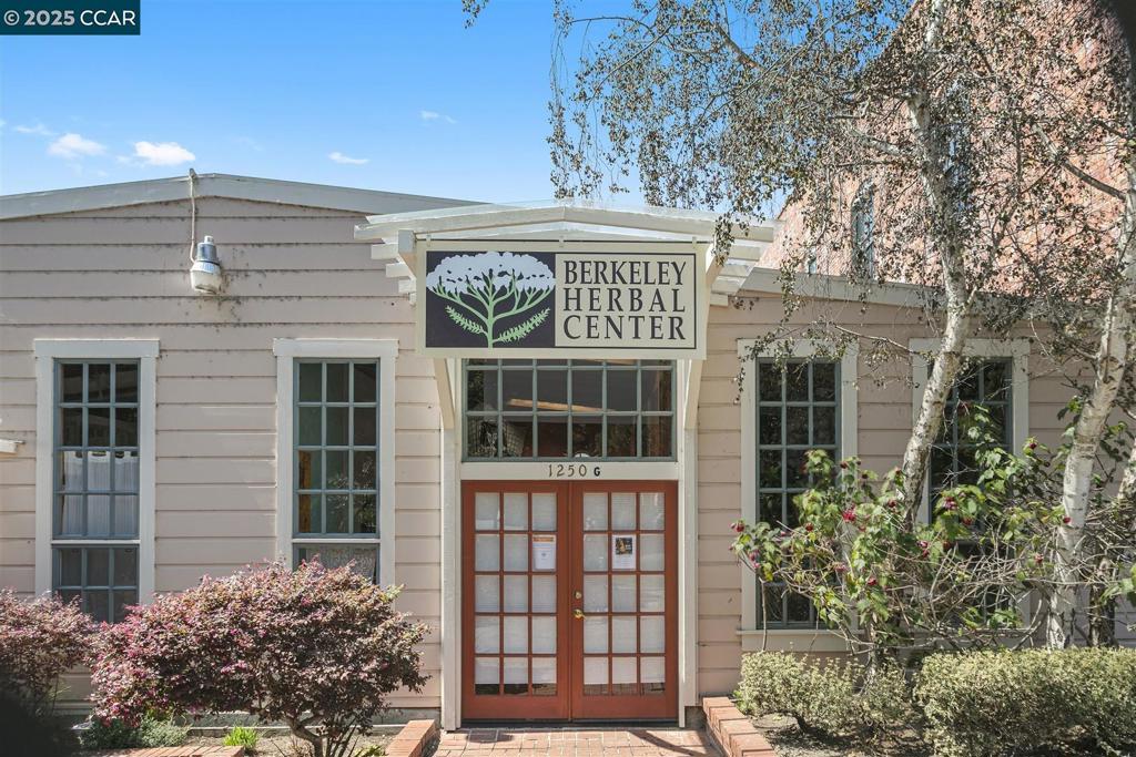 SAN PABLO PARK - Residential