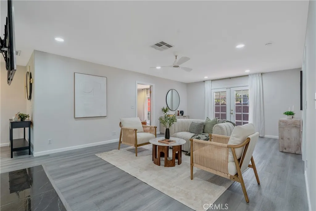 La Crescenta, California 91214, United States, 3 Bedrooms Bedrooms, ,3 BathroomsBathrooms,Residential,Active,230011