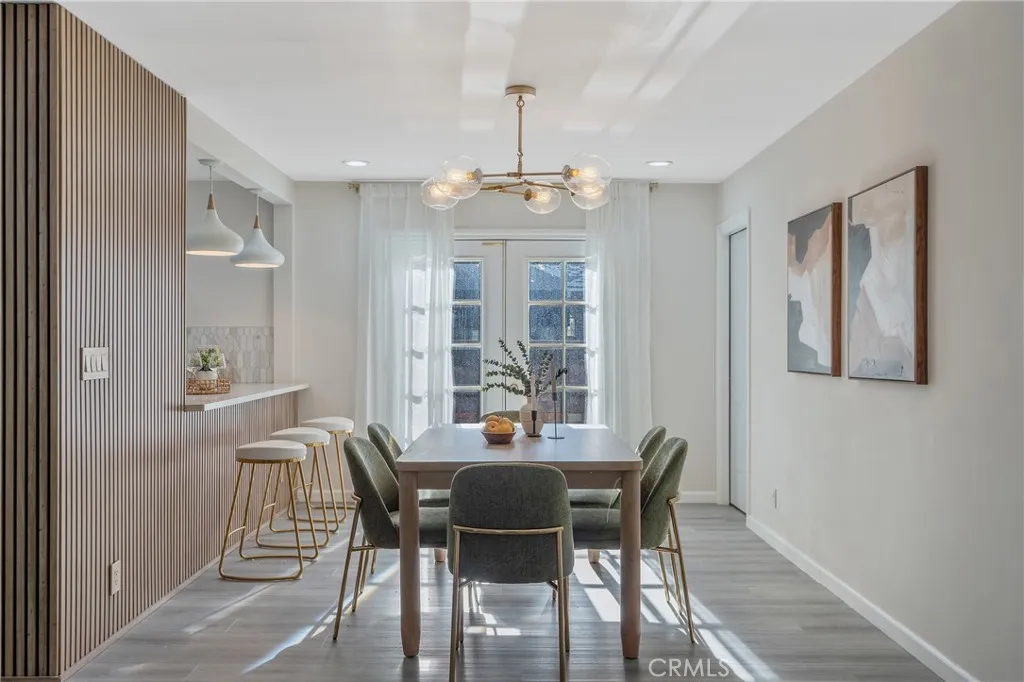 La Crescenta, California 91214, United States, 3 Bedrooms Bedrooms, ,3 BathroomsBathrooms,Residential,Active,230011