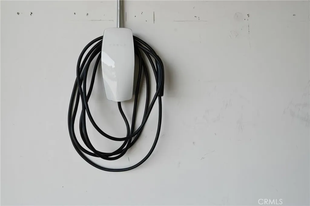 La Crescenta, California 91214, United States, 3 Bedrooms Bedrooms, ,3 BathroomsBathrooms,Residential,Active,230011