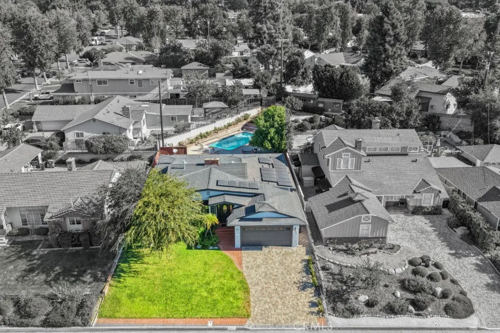 La Crescenta, California 91214, United States, 3 Bedrooms Bedrooms, ,3 BathroomsBathrooms,Residential,Active,230011