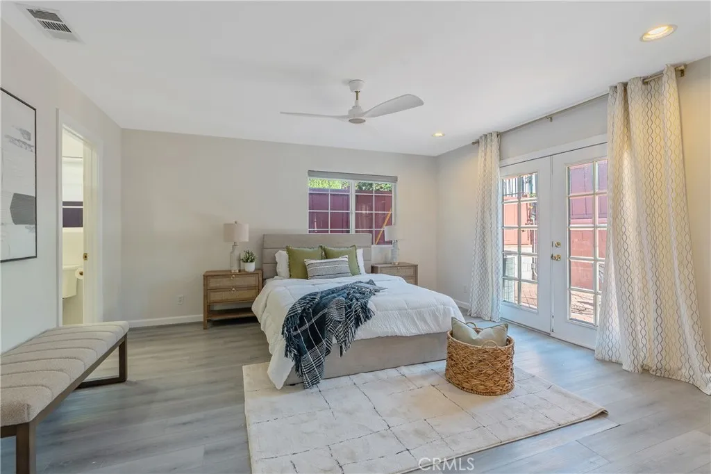 La Crescenta, California 91214, United States, 3 Bedrooms Bedrooms, ,3 BathroomsBathrooms,Residential,Active,230011