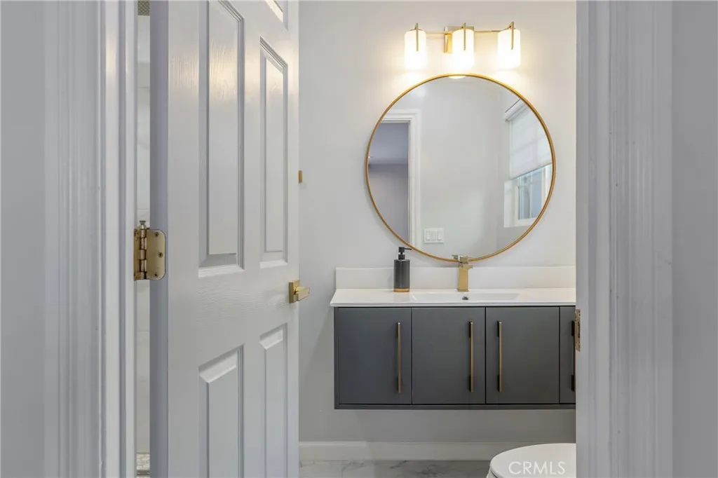 La Crescenta, California 91214, United States, 3 Bedrooms Bedrooms, ,3 BathroomsBathrooms,Residential,Active,230011