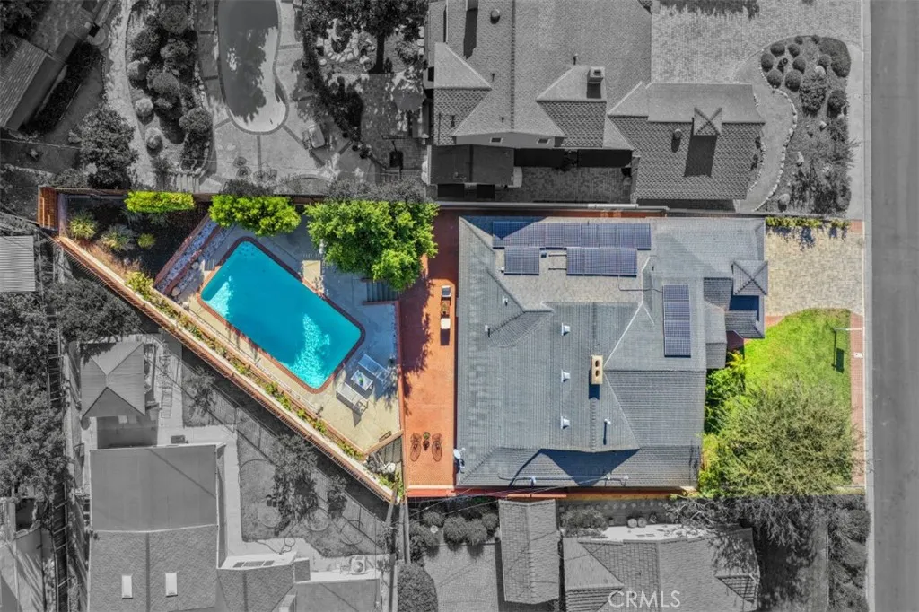 La Crescenta, California 91214, United States, 3 Bedrooms Bedrooms, ,3 BathroomsBathrooms,Residential,Active,230011