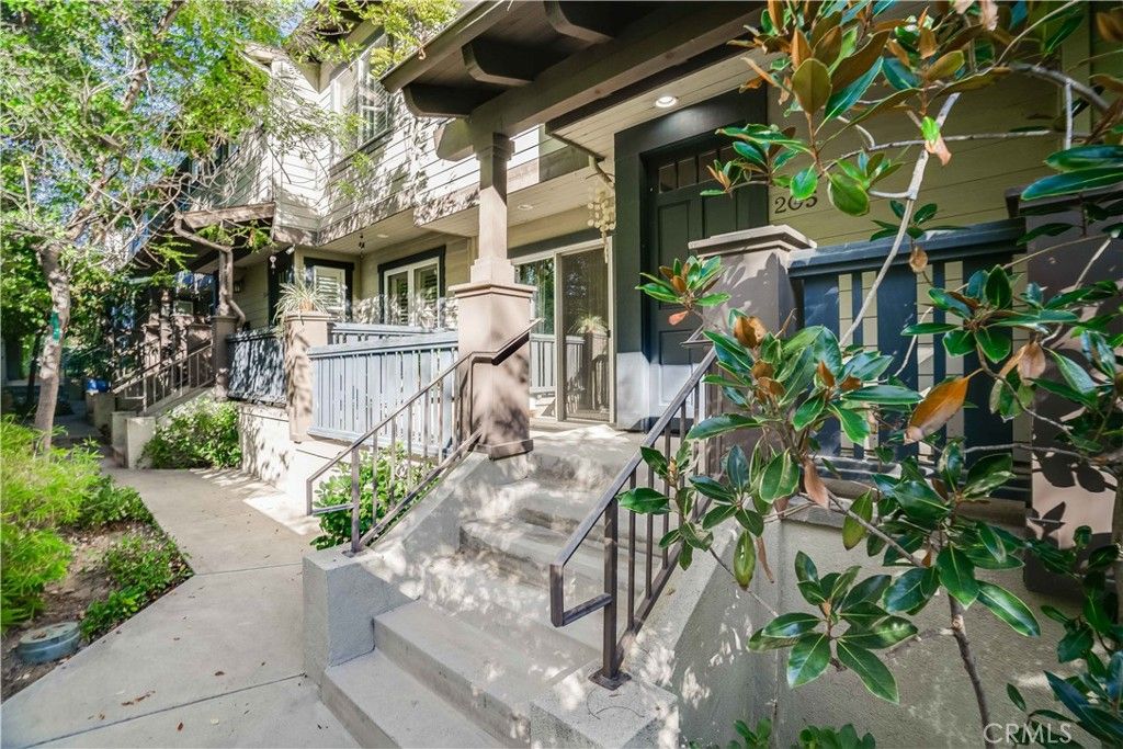 Photo of 6300 Honolulu Ave #205, La Crescenta, CA 91214 (MLS # PF25250108)