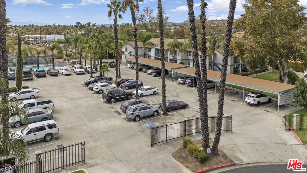 39011 Agua Vista