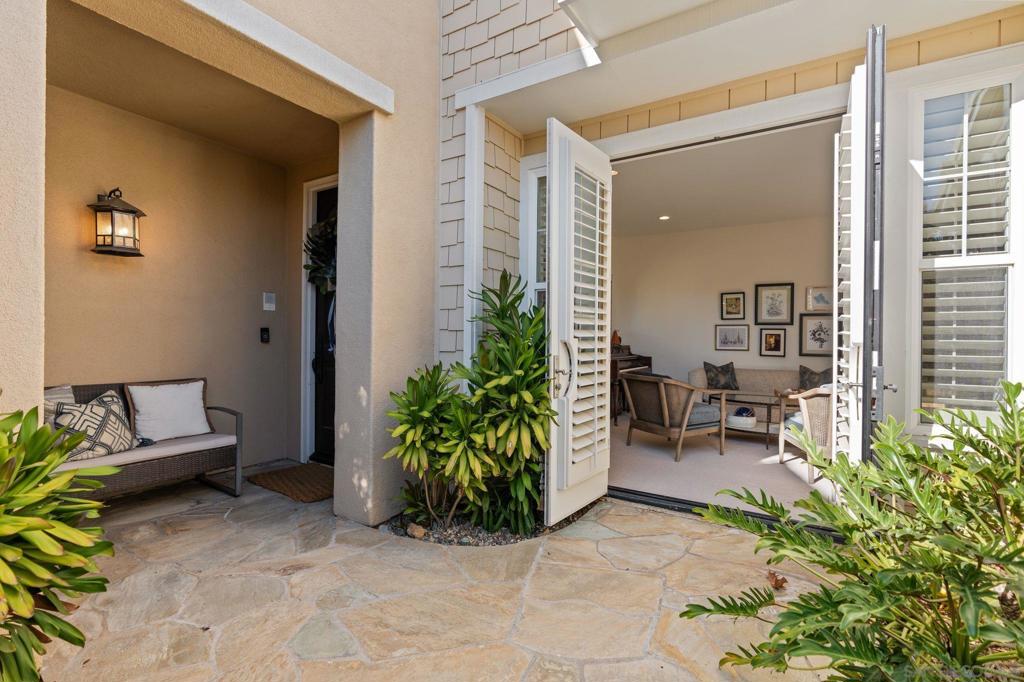 La Costa - Residential
