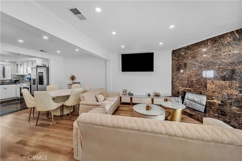 Photo of 13412 Burbank #2 BLVD, Sherman Oaks, CA 91401 (MLS # SR26219127)