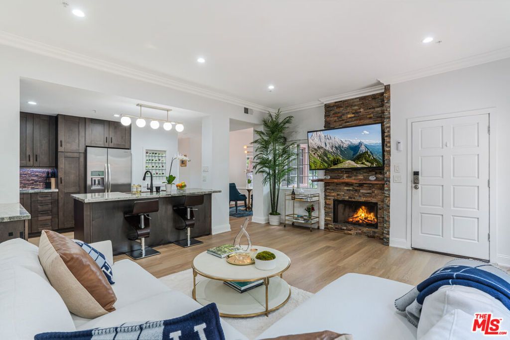 Photo of 1531 12th Street #1, Santa Monica, CA 90401 (MLS # 25608215)