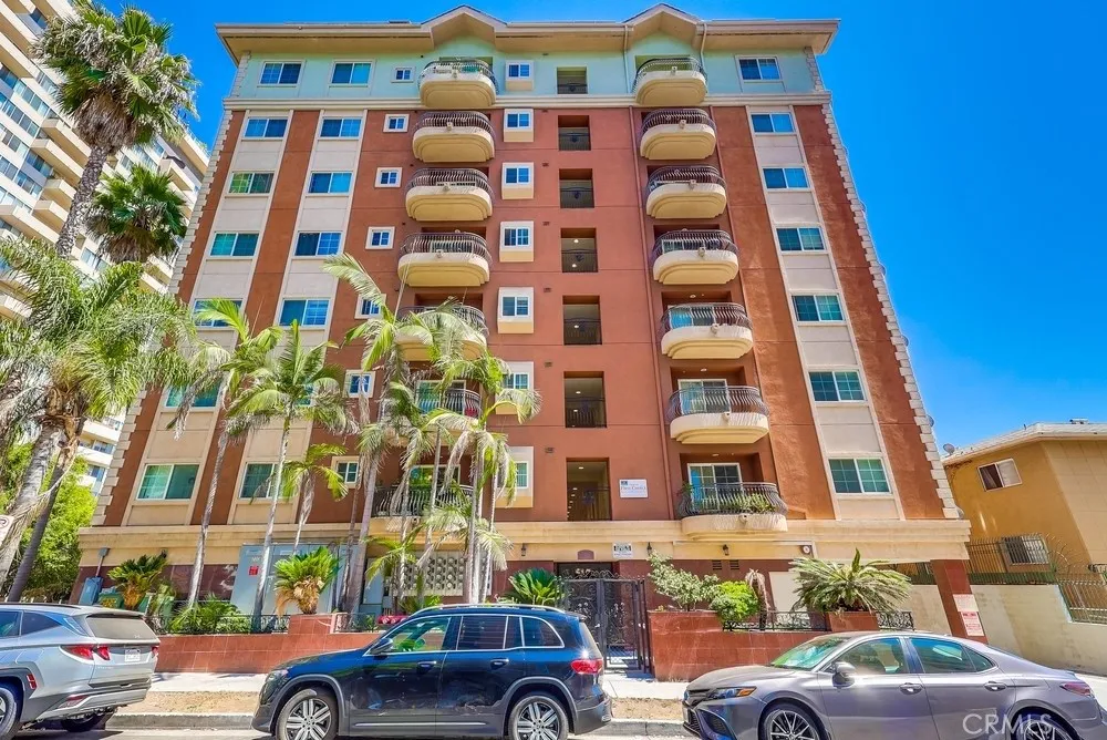 Los Angeles, California 90005, United States, 2 Bedrooms Bedrooms, ,2 BathroomsBathrooms,Residential,Active,204515 Los Angeles, California 90005, United States, 2 Bedrooms Bedrooms, ,2 BathroomsBathrooms,Residential,Active,204515